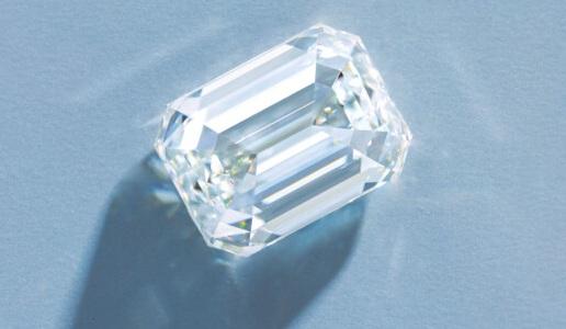 Lab-Grown vs. Natural Diamonds: Which Should You Choose?